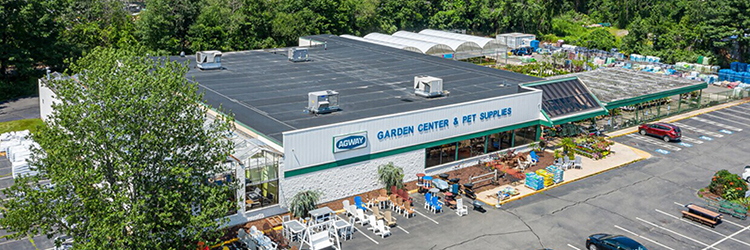 New England Retail Properties sells former <br>Smithland Supply for $3.2 million to Van Wilgen’s